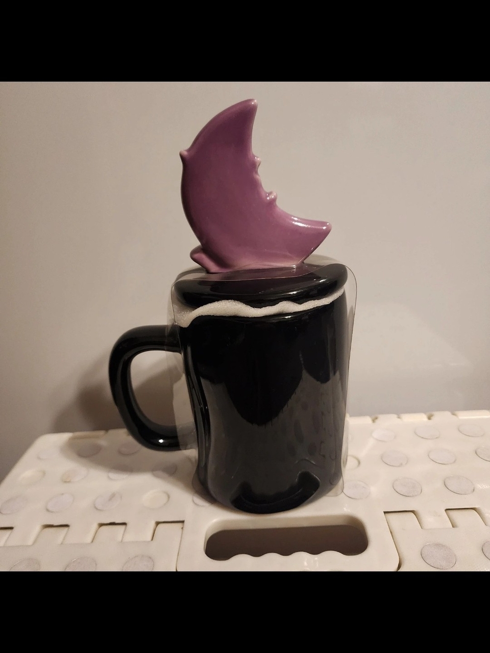 Rae Dunn Halloween HOCUS POCUS Topper Mug - Picture 4 of 4